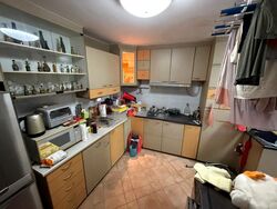Blk 240 Lorong 1 Toa Payoh (Toa Payoh), HDB Executive #470217631